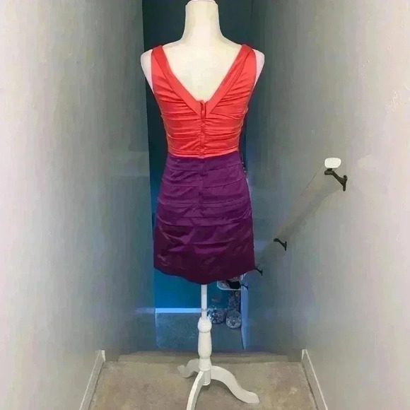 Express ruched satin stretch dress - Picture 4 of 4